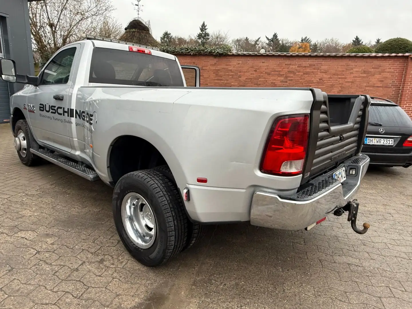 Dodge RAM 3500 4x4 Reg Cab Cummins Diesel Druckluft Silber - 2