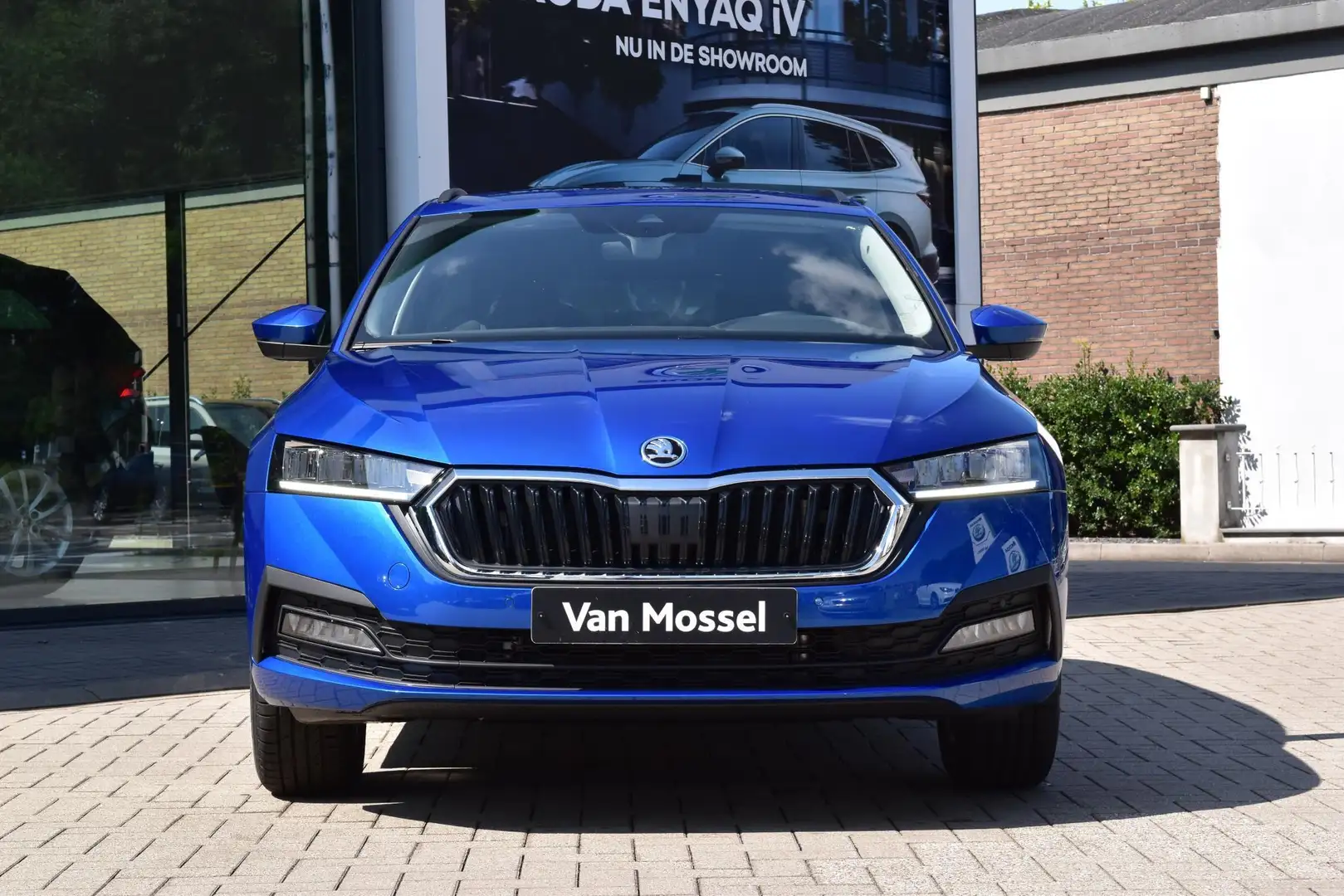 Skoda Octavia Combi 1.0 TSI Business Edition Plus 110 PK | LED K Blauw - 2