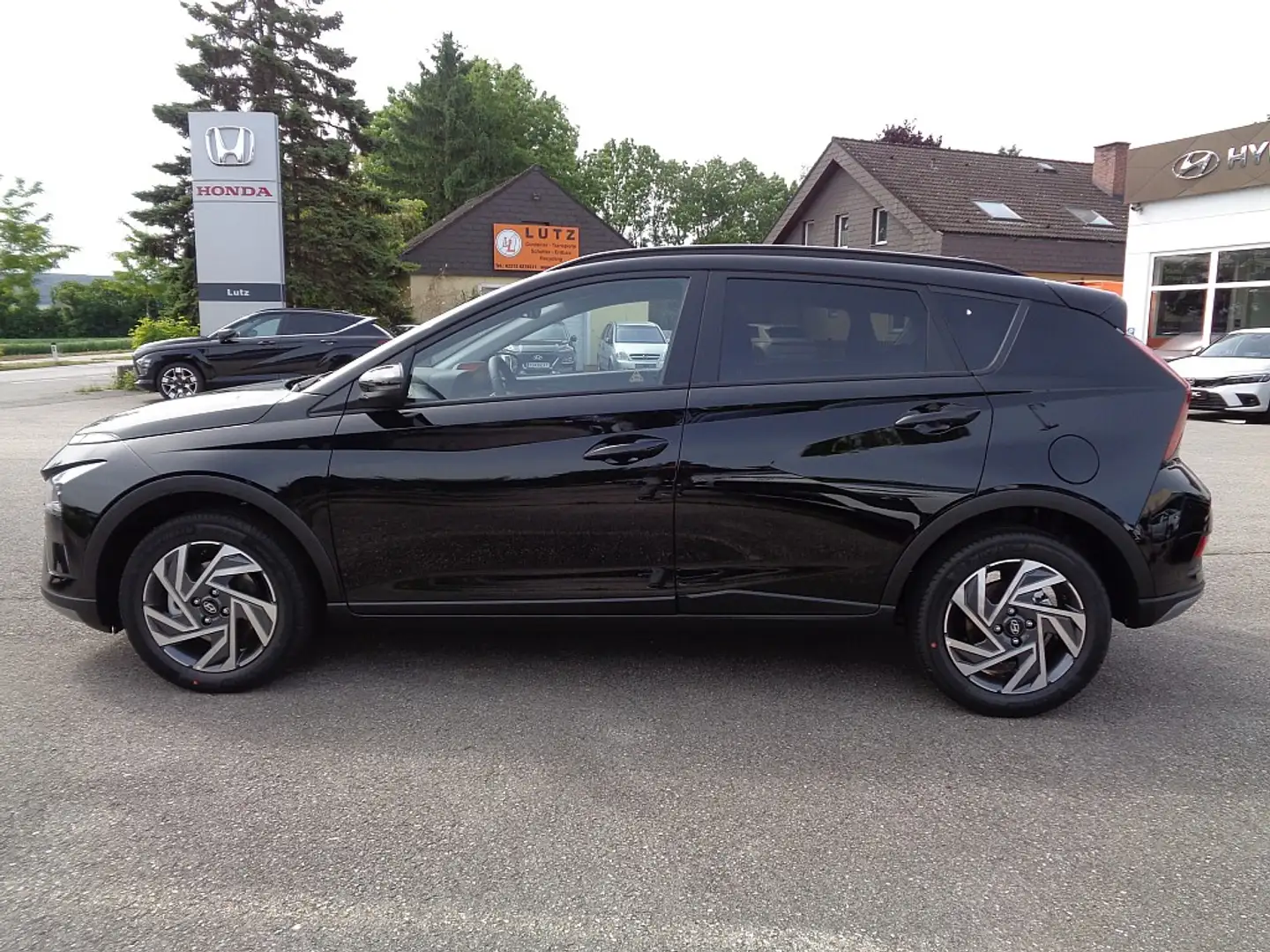 Hyundai BAYON Bayon 1,0 T-GDI GO PLUS DCT Aut. Schwarz - 2