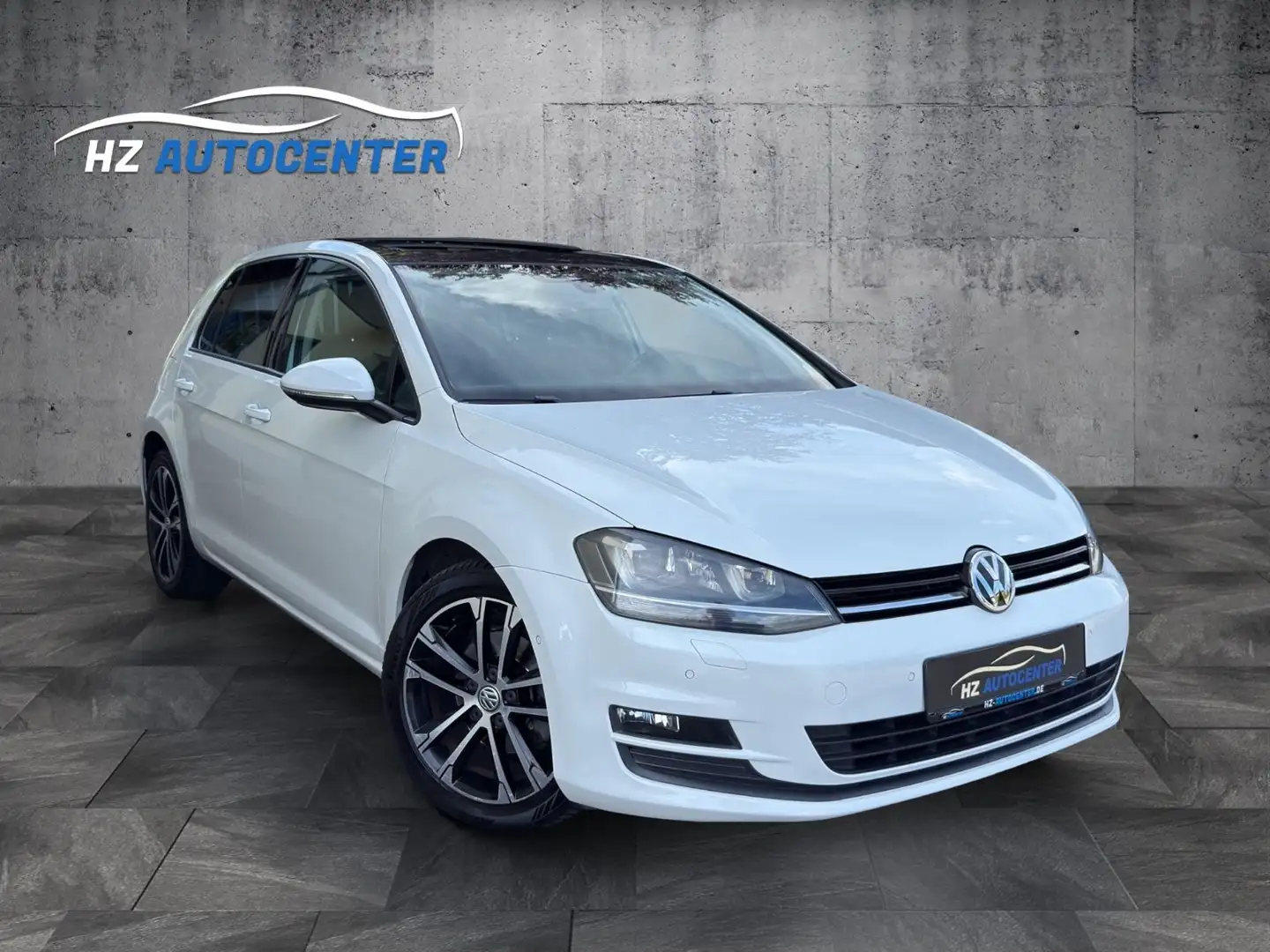 Volkswagen Golf VII Lim. 1.6 TDI DSG*PANO*XENON*PARKPILOT Weiß - 1