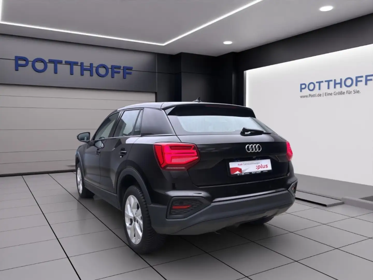 Audi Q2 35 TDI AHK KAMERA MATRIX NAVI PDC Schwarz - 2