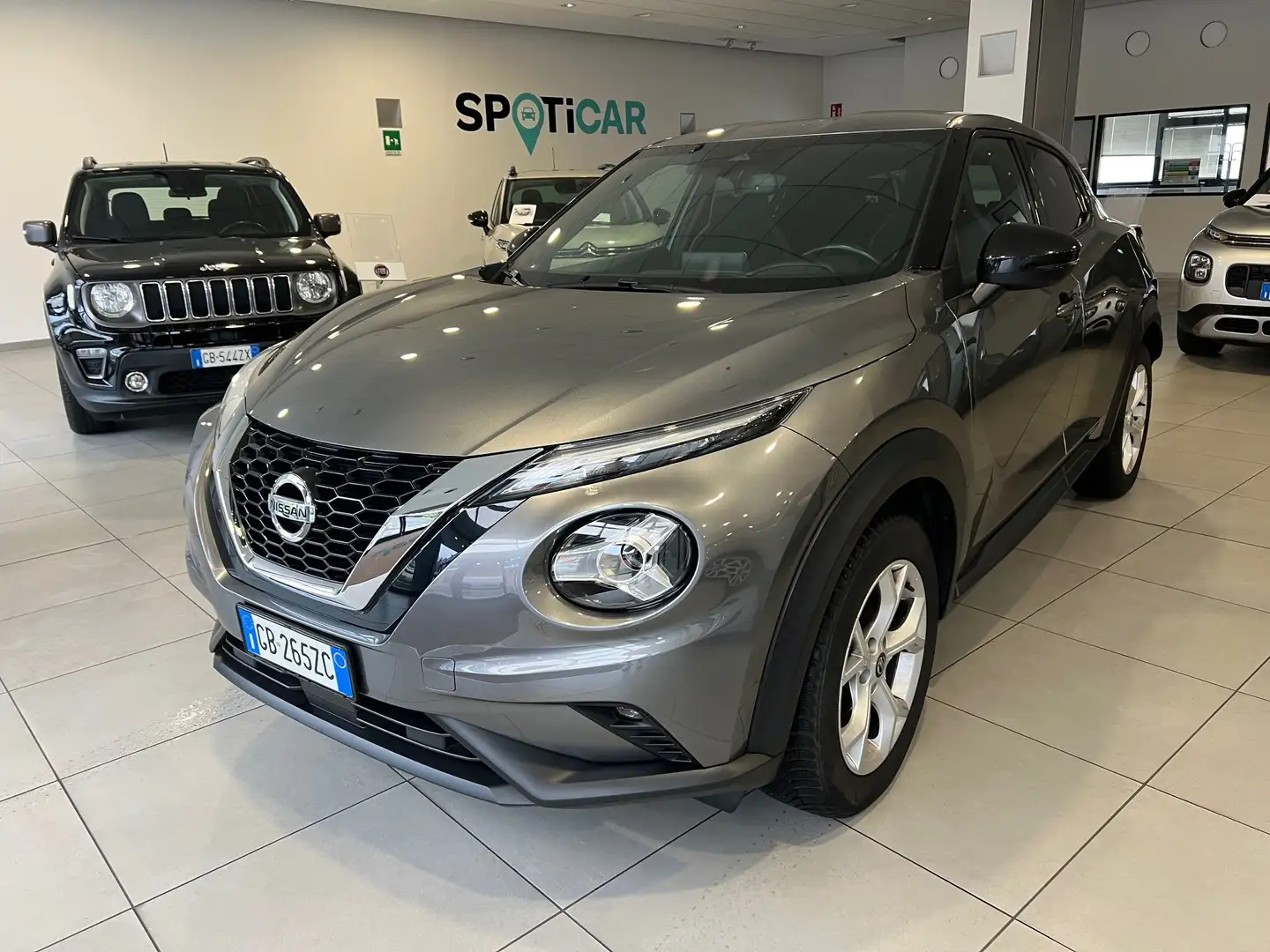 Nissan Juke Juke II 2020 1.0 dig-t N-Connecta 117cv dct Gris - 1