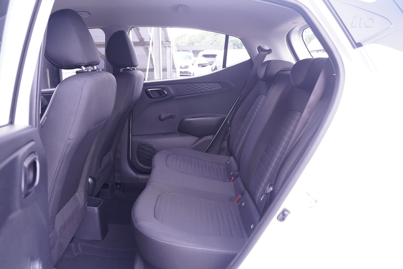 Hyundai i10 1.0 Comfort 1e Eig. NAP Navi Camera Apple Carplay — photo 38