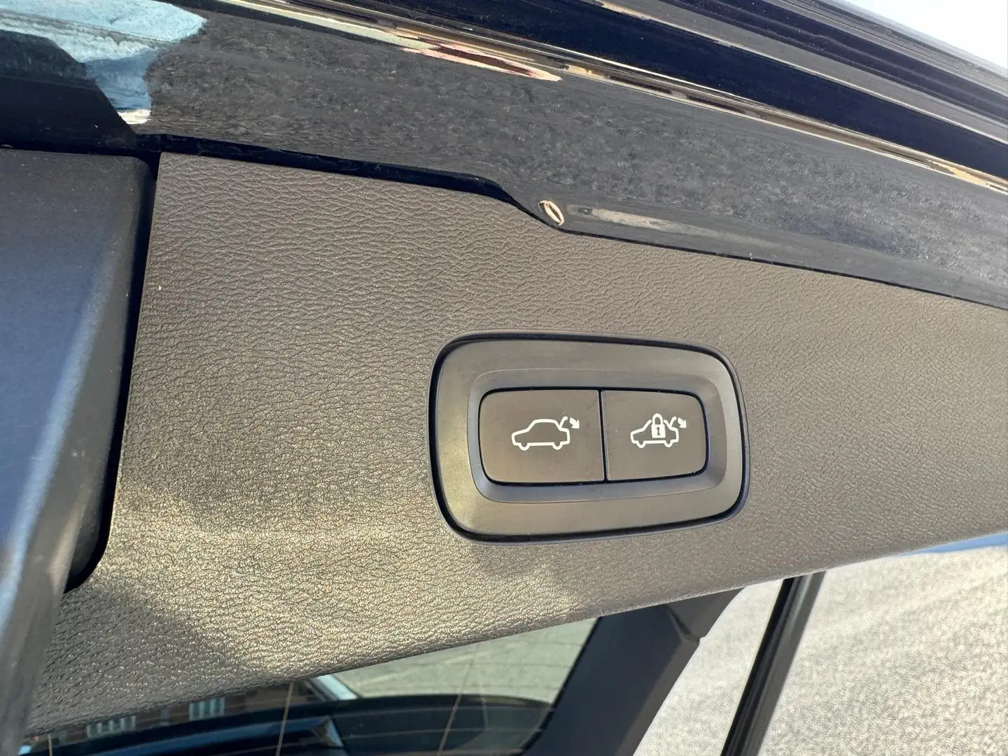 Volvo V60 V60 II 2019 2.0 b4 Inscription auto Nero - 2