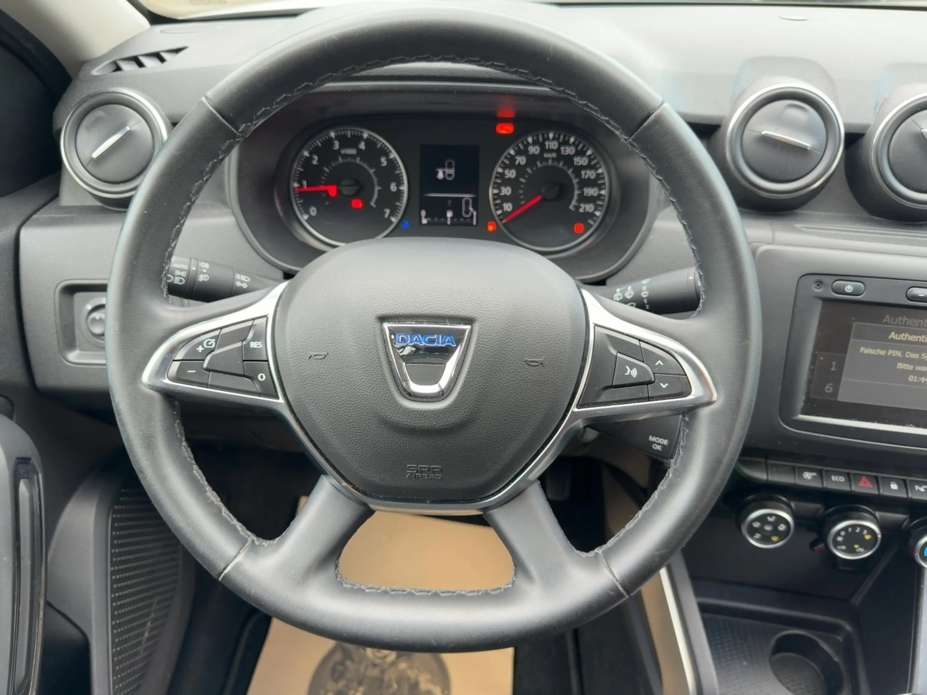 Dacia Duster TCe130 Prestige NAVI/SITZH/KAMERA/KLIMAAUTO — photo 9
