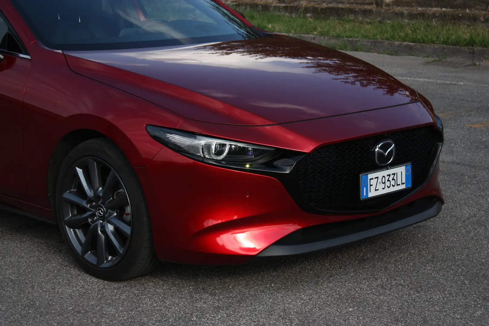 Mazda 3 Mazda 3 5 porte 2.0 m-hybrid Exclusive 180CV Rosso - 2