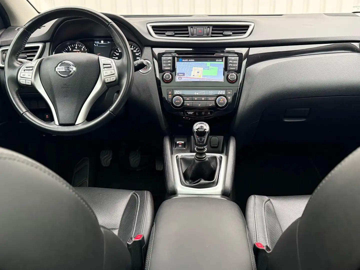 Nissan Qashqai 1.2 Tekna 1e Eigenaar,Trekhaak,STLVerwarming,Leder crna - 2