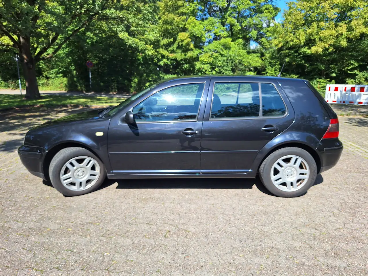 Volkswagen Golf 1.6 Trendline, foto 1