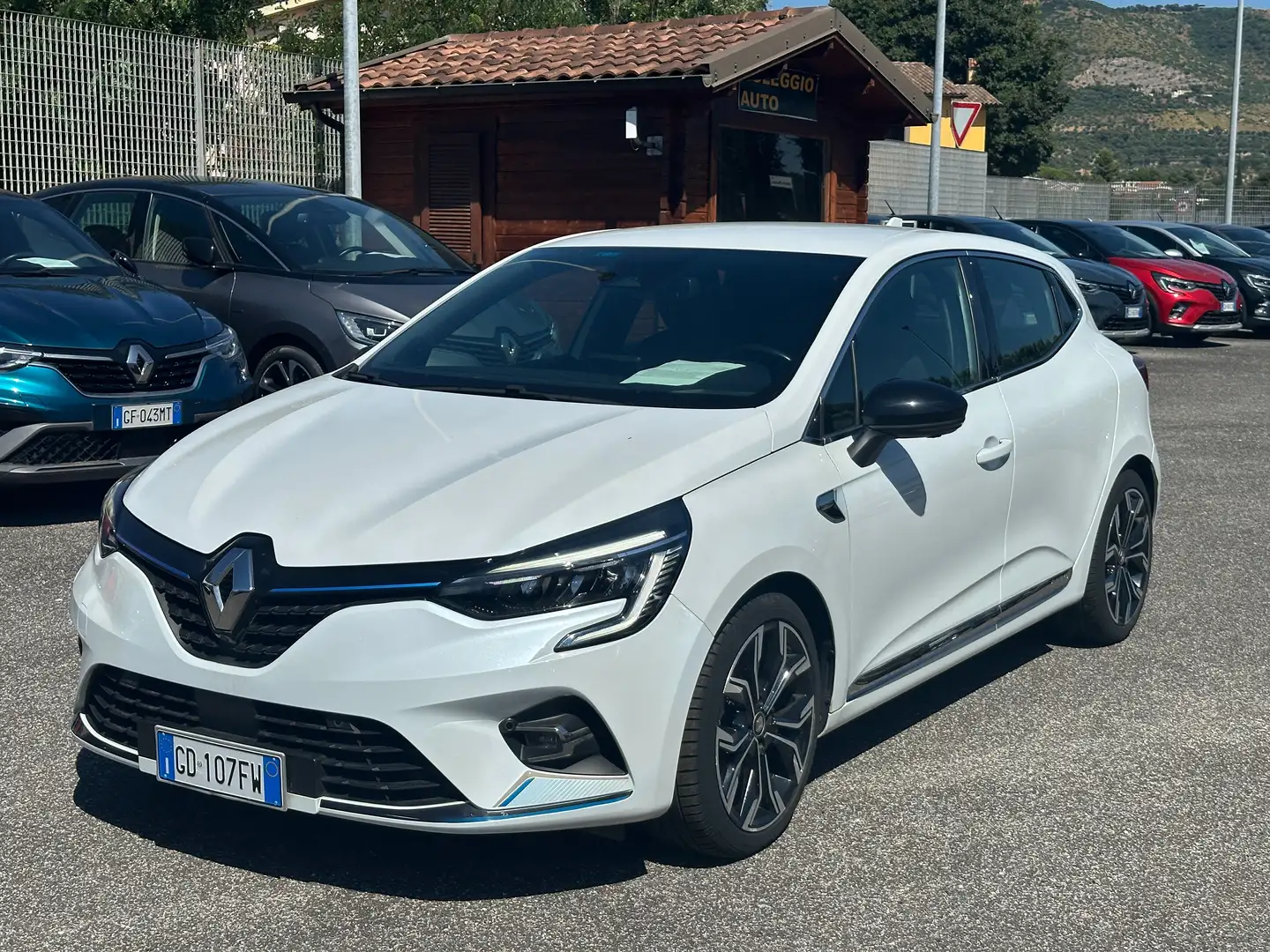 Renault Clio Clio V 2019 1.6 E-Tech hybrid limitata 140cv auto Bianco - 1