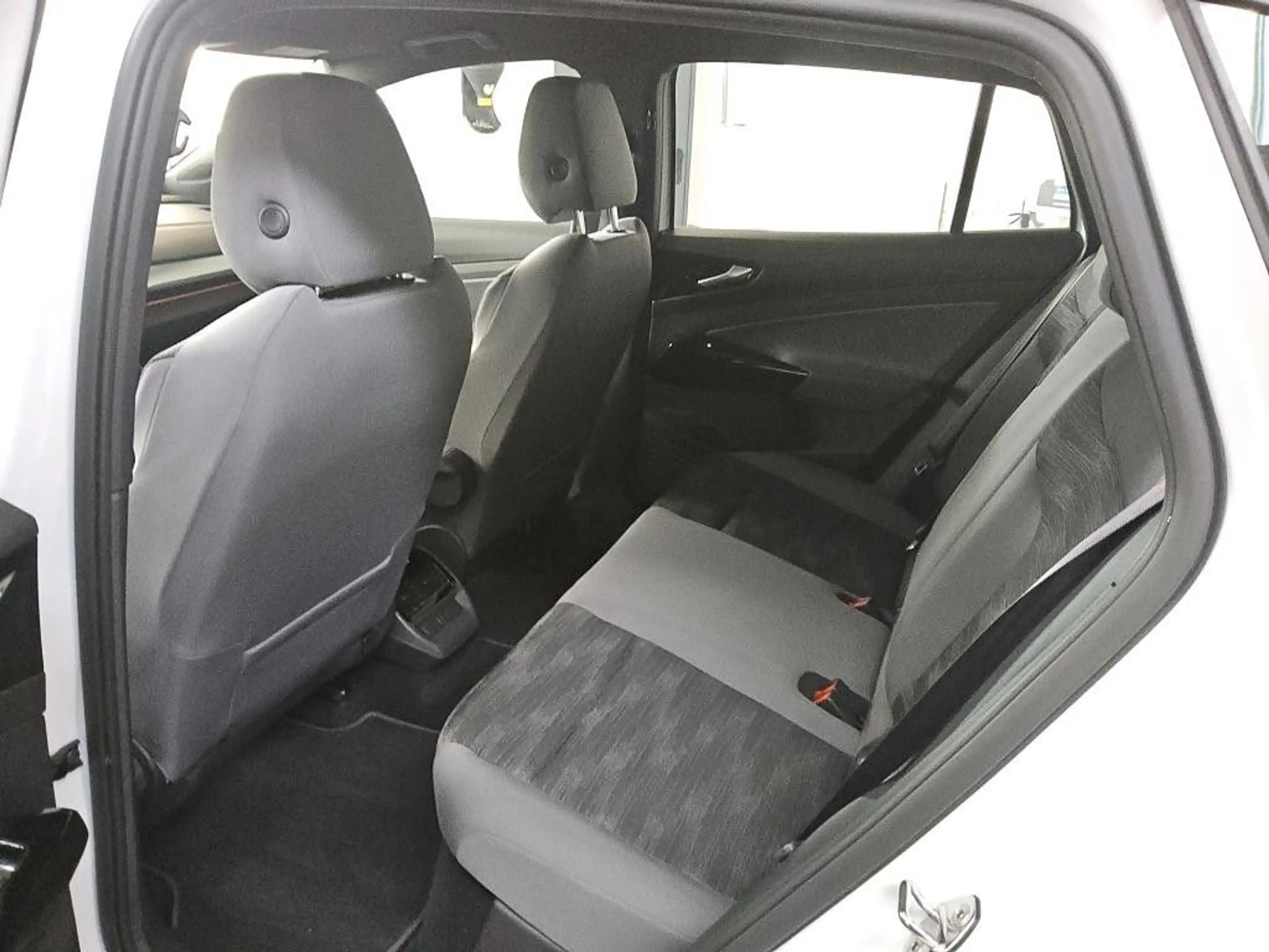 Volkswagen ID.4 Pro Performance 150 kW *WÄRMEP*RCAM*AHK*KEY — photo 10