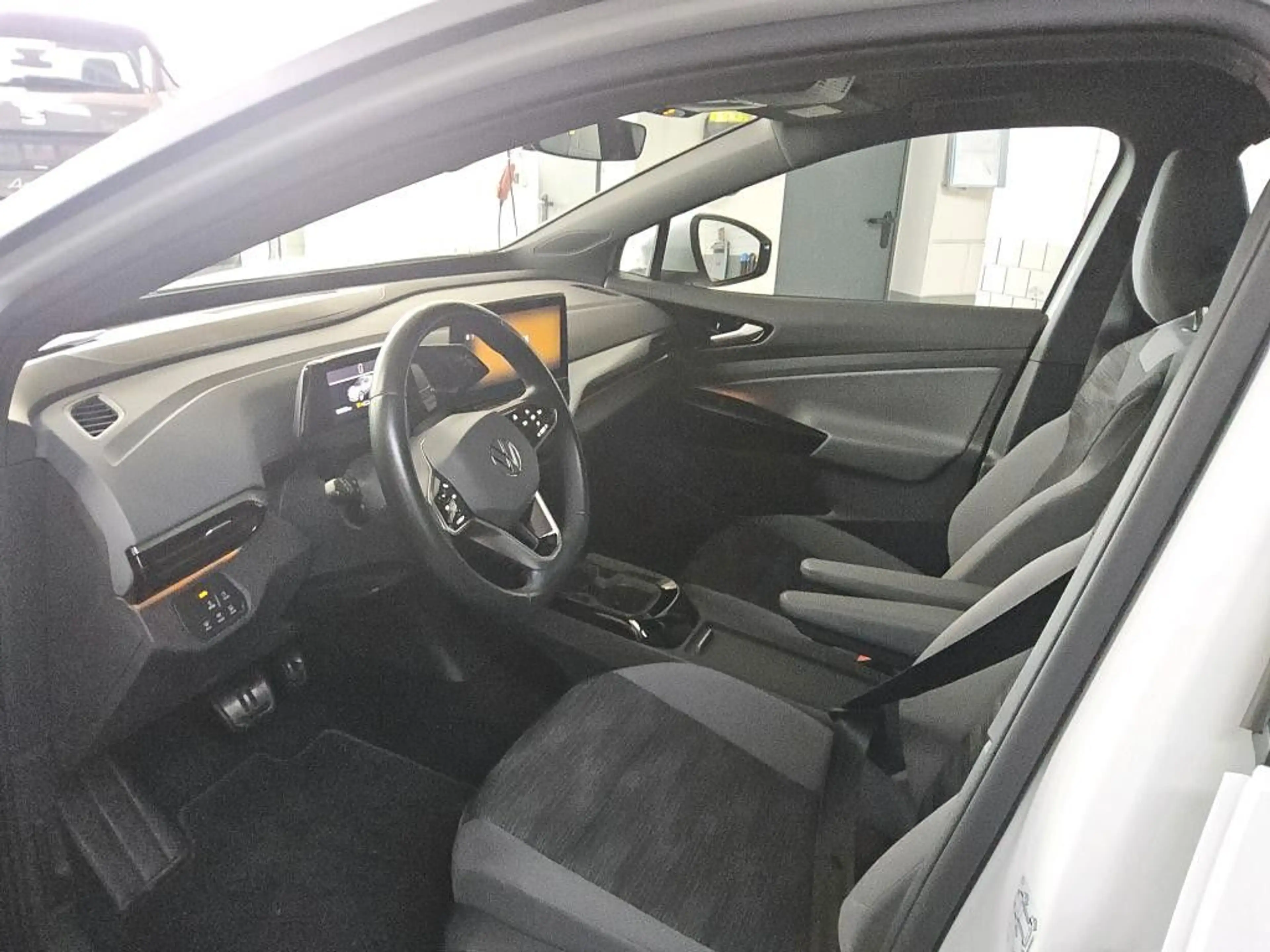 Volkswagen ID.4 Pro Performance 150 kW *WÄRMEP*RCAM*AHK*KEY — photo 6