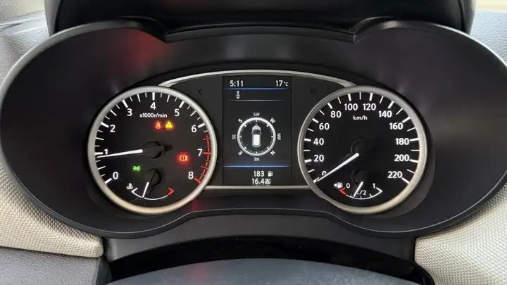 Nissan Micra 2018, foto 13