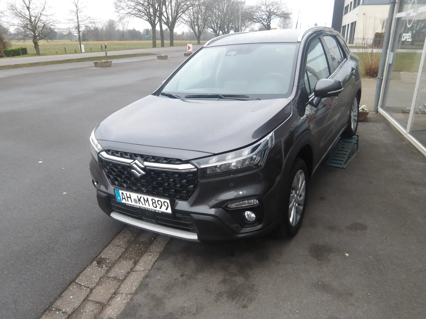 Suzuki S-Cross 1.4 Boosterjet Hybrid Comfort Šedá - 1