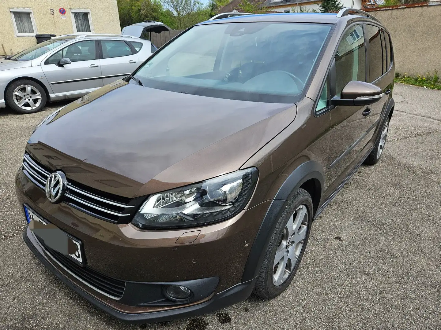 Volkswagen Touran Cross 2.0 TDI 125kW DSG Maro - 2