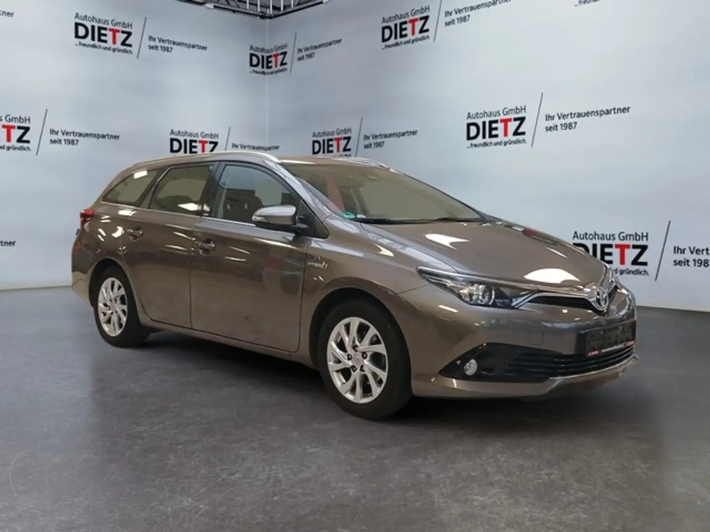 Toyota Auris Touring Sports 1.8 Hybrid Edition-S*1.HAND Grau - 1
