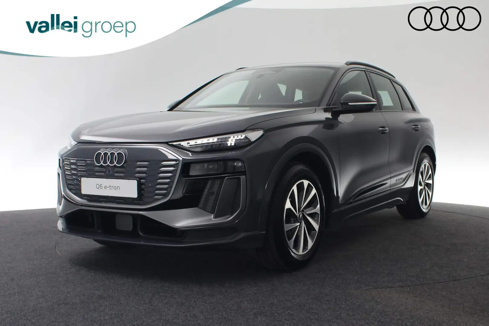 Audi Q6 e-tron Advanced edition Performance 100 kWh 225 kW / 306 Gris - 1