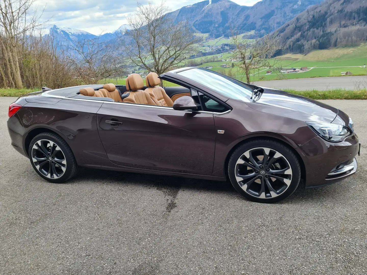 Opel Cascada 1.6 (ECOTEC) DI Turbo Automatik Edition - 2