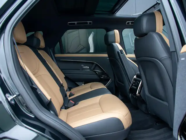 Land Rover Range Rover Sport view 10