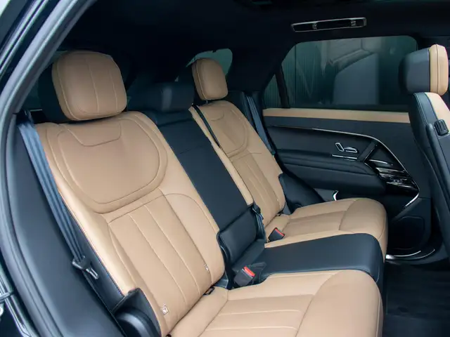 Land Rover Range Rover Sport view 9