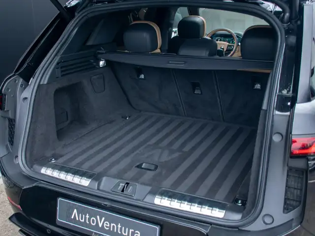 Land Rover Range Rover Sport view 13