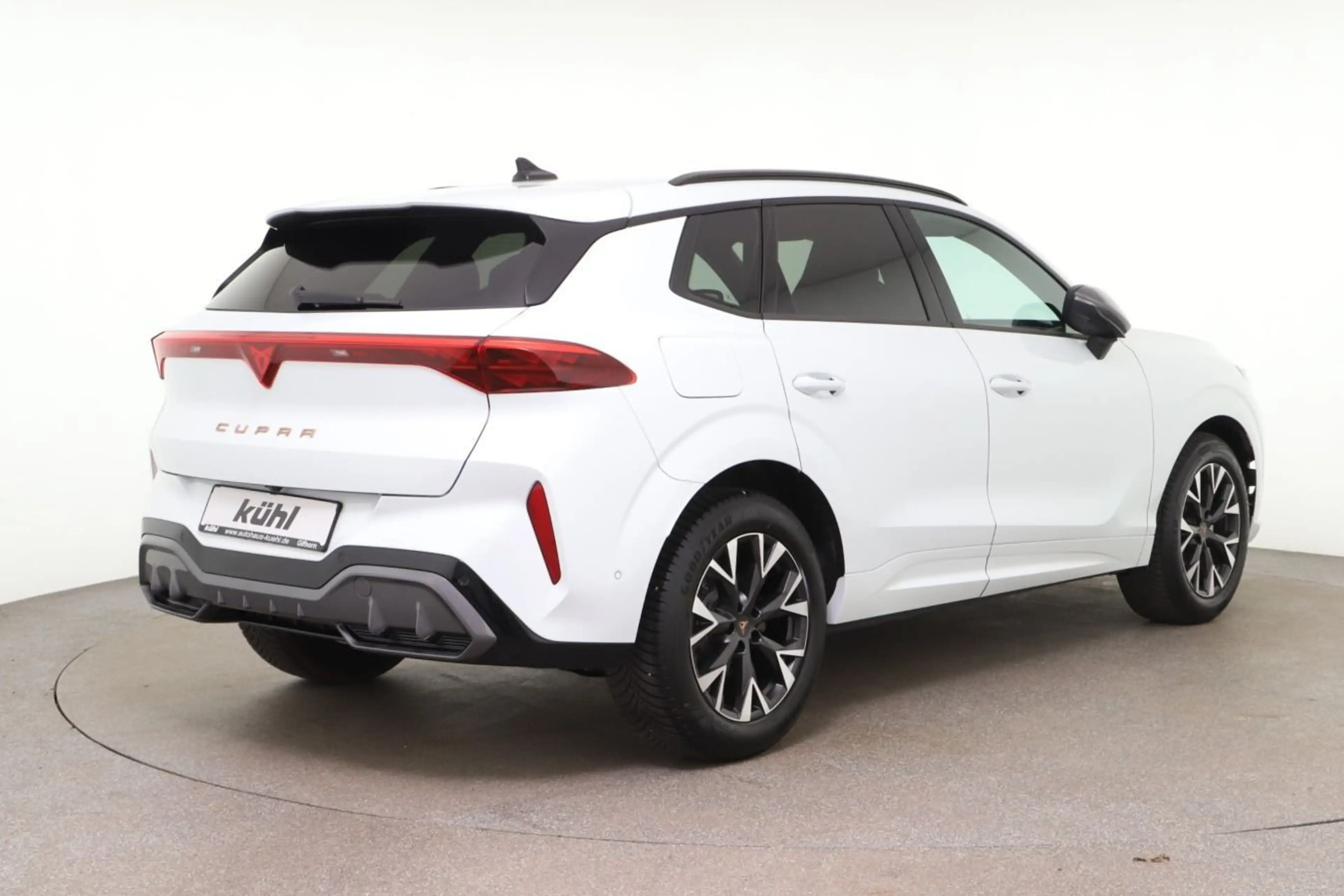 CUPRA Terramar 1.5 eTSI DSG LED/ACC/HuD/360°/Navi — photo 2