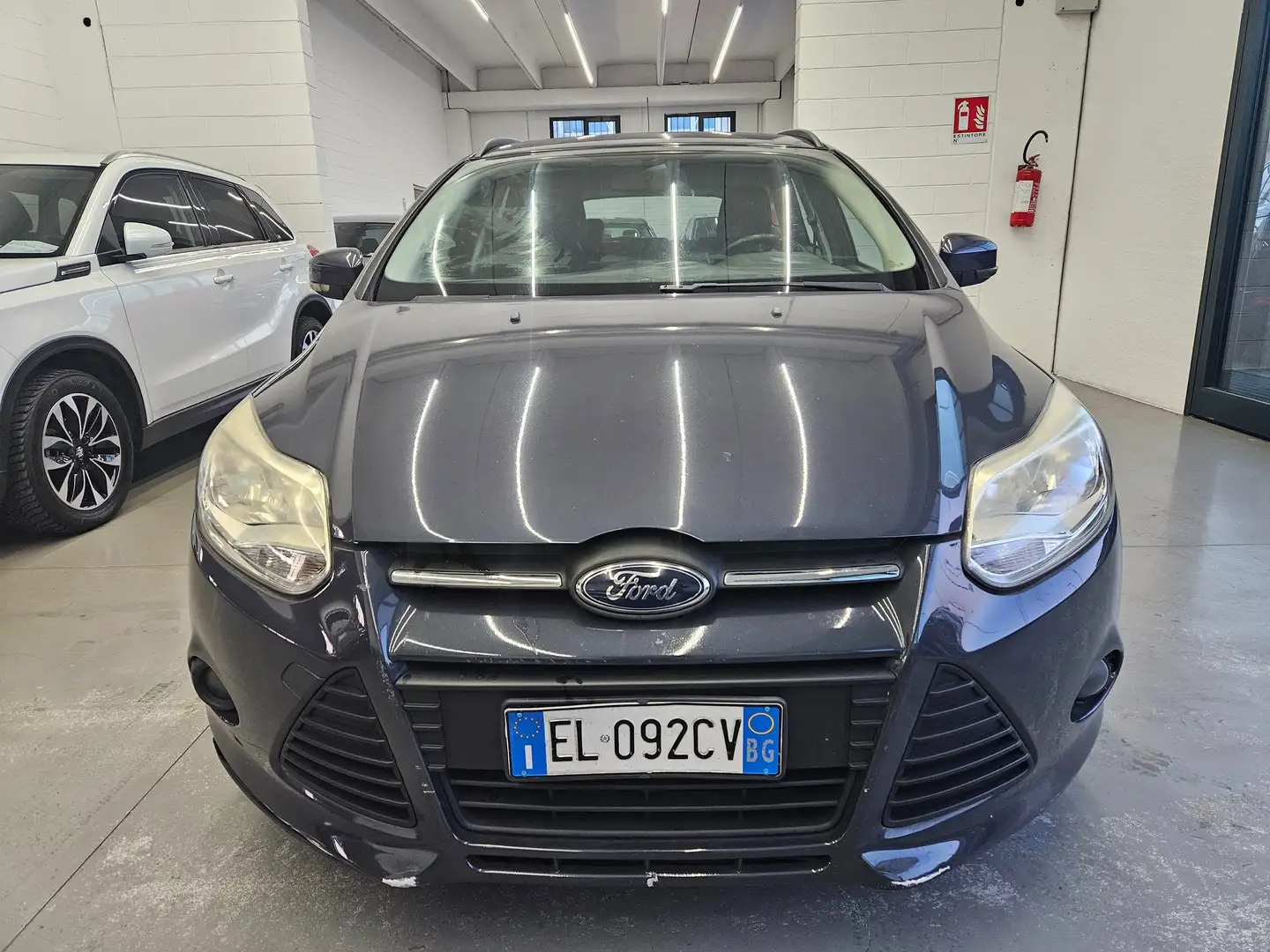 Ford Focus SW 1.6 tdci Titanium 95cv NEOPATENTATI Grigio - 2