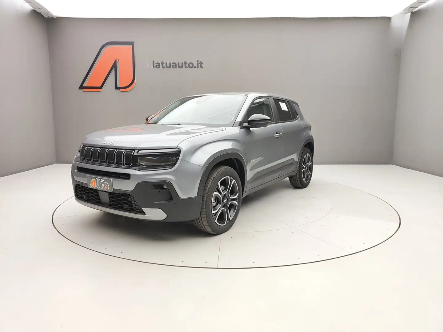 Jeep Avenger 1.2 T 100CV SUMMIT Grau - 2