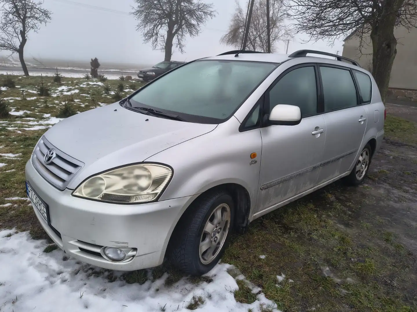 Toyota Avensis Verso D-4D 7 Sitzer - 2