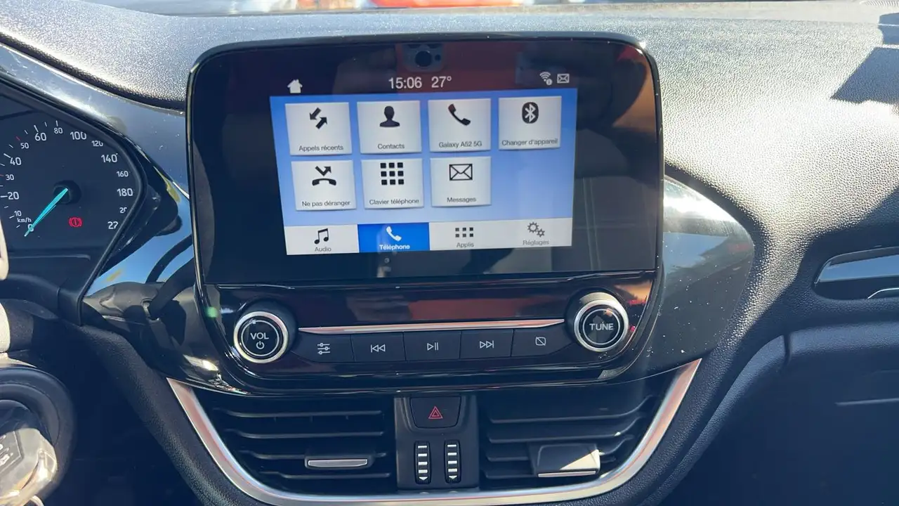 Ford Fiesta 5 portes — photo 22