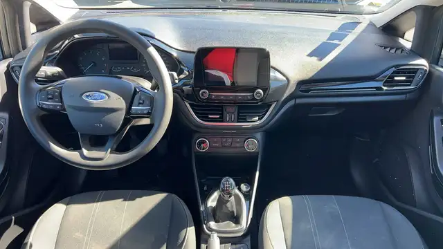 Ford Fiesta view 11