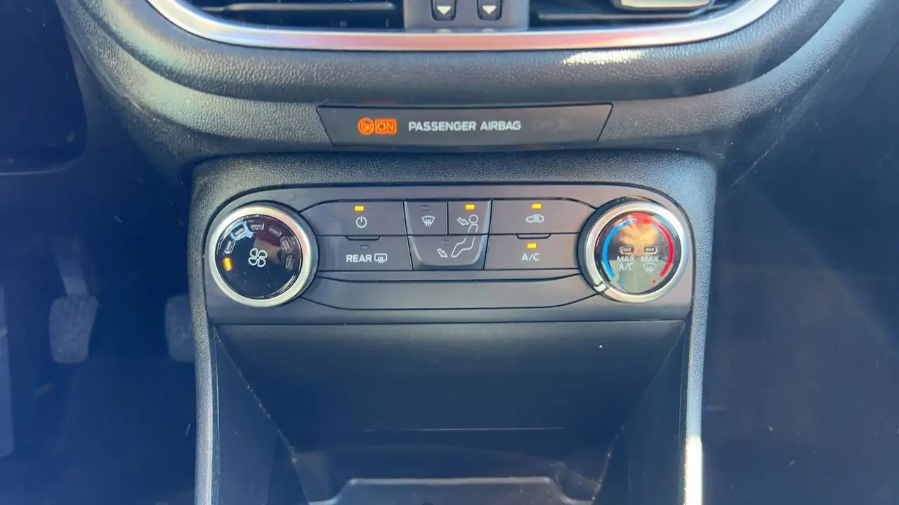 Ford Fiesta 5 portes — photo 13