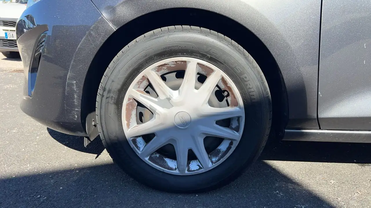 Ford Fiesta 5 portes — photo 18