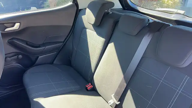 Ford Fiesta view 9