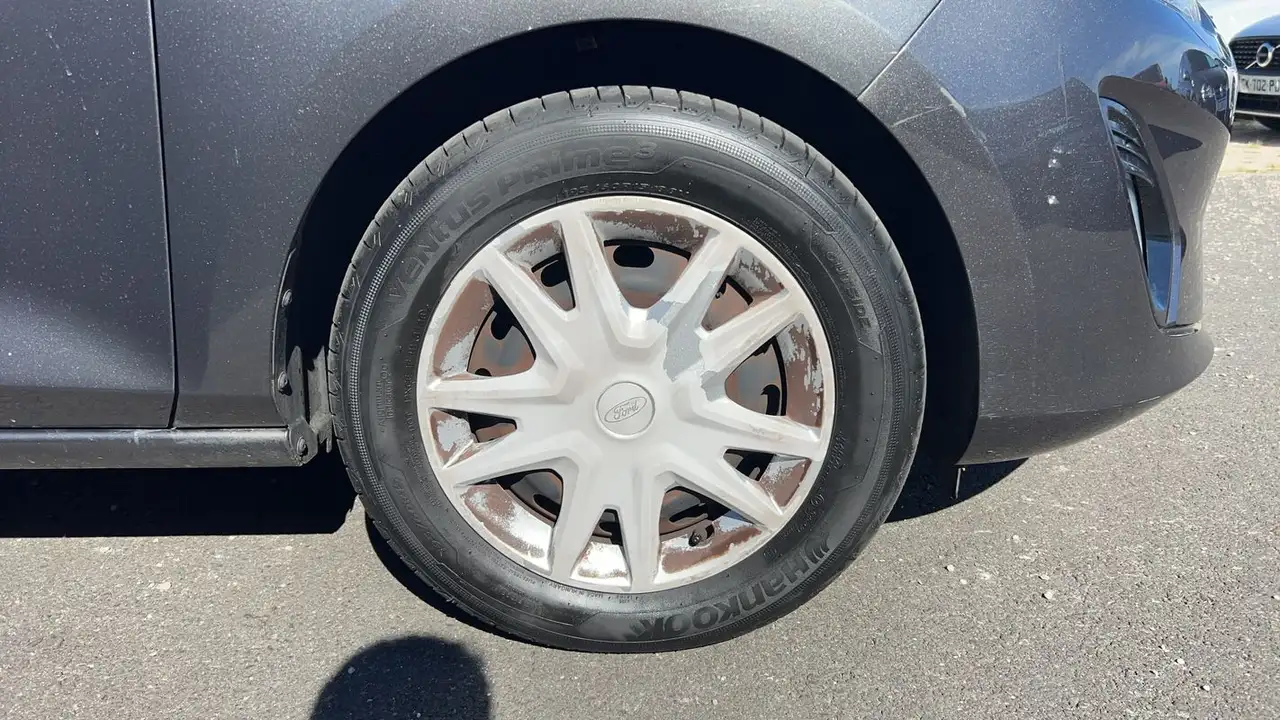 Ford Fiesta 5 portes — photo 17