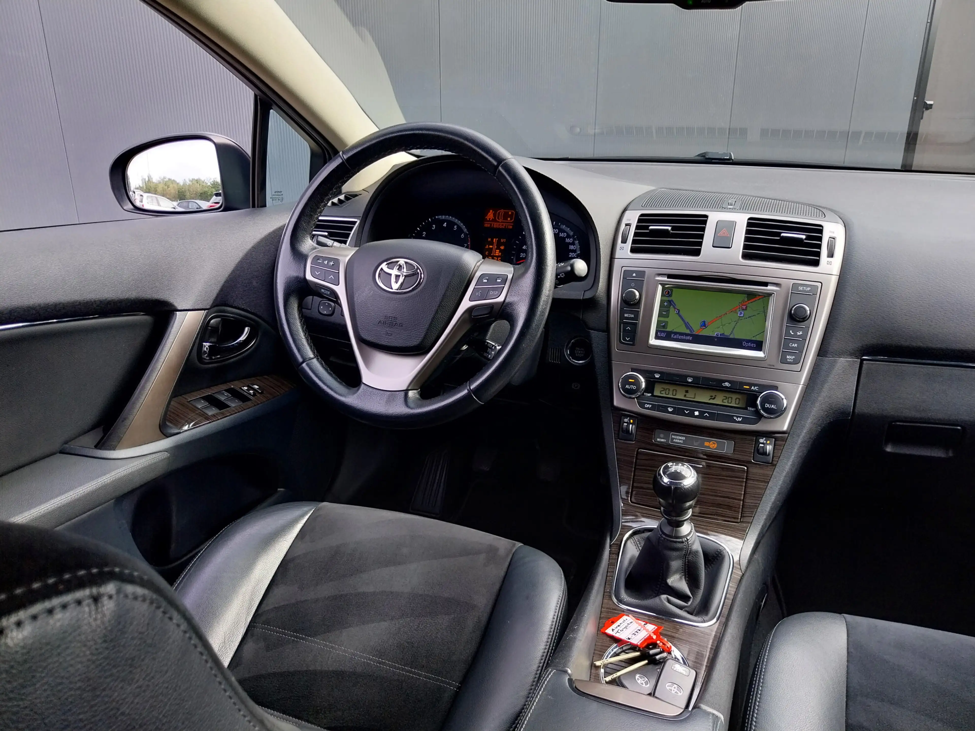 Toyota Avensis Wagon 1.8 VVTi Dynamic XENON LED HALF LEER NAVI CR — photo 7