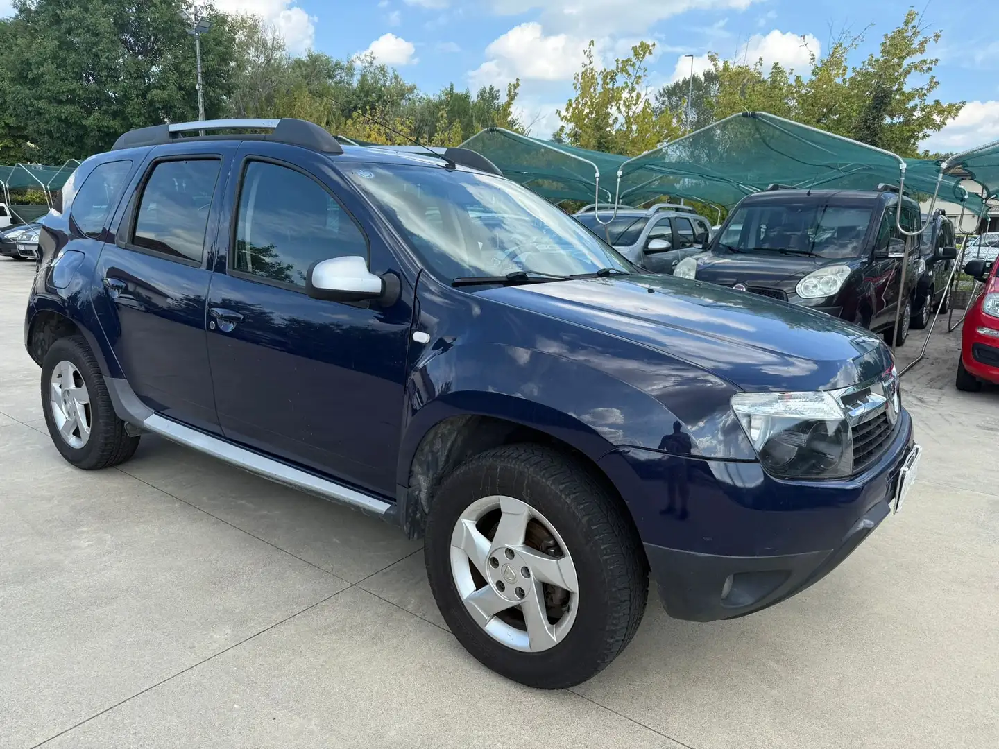 Dacia Duster 1.5 dci Laureate 110cv 4WD Bleu - 1