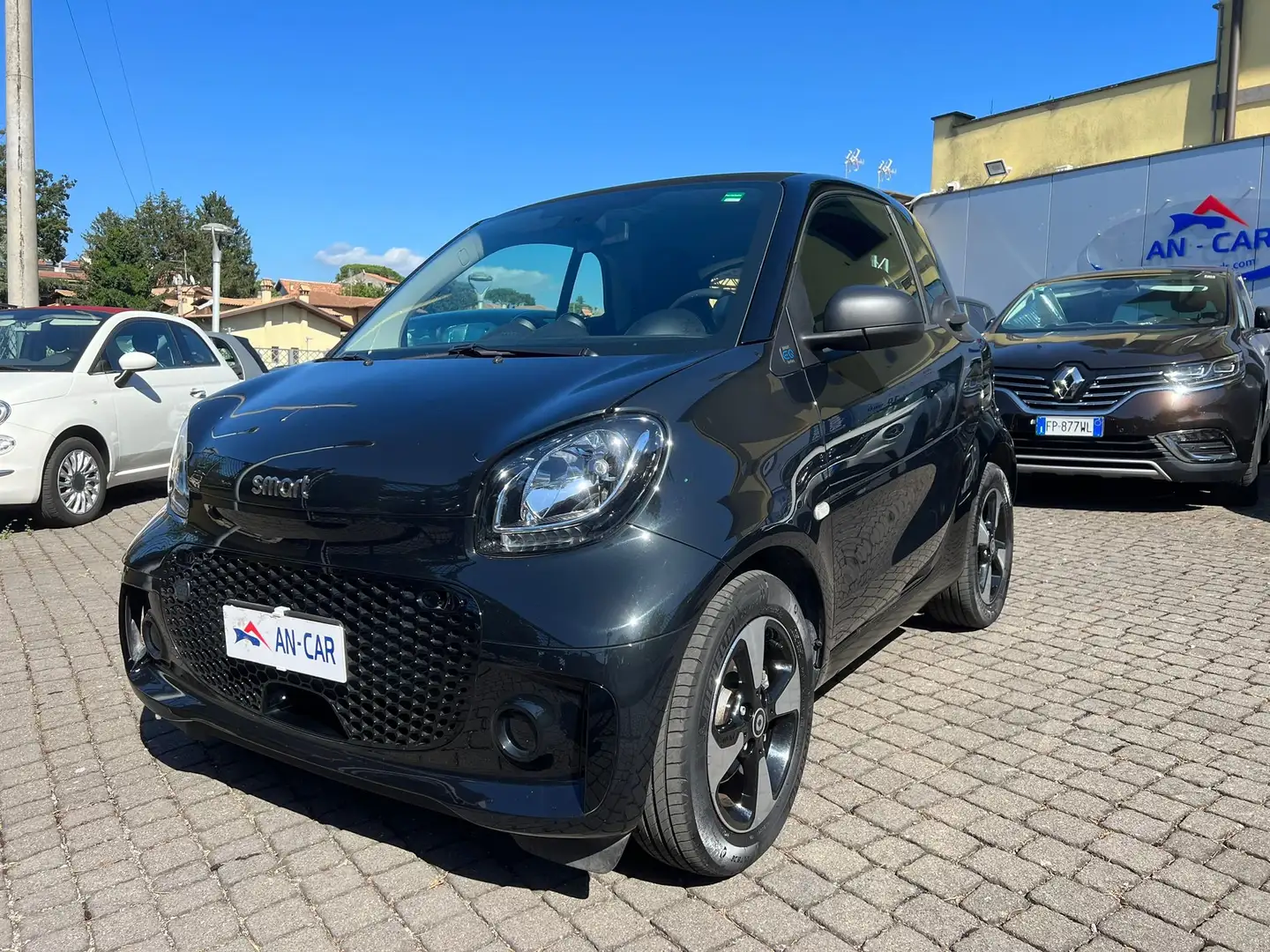 smart forTwo 2022 eq Black Passion 22kW - 150km Autonomia Noir - 1