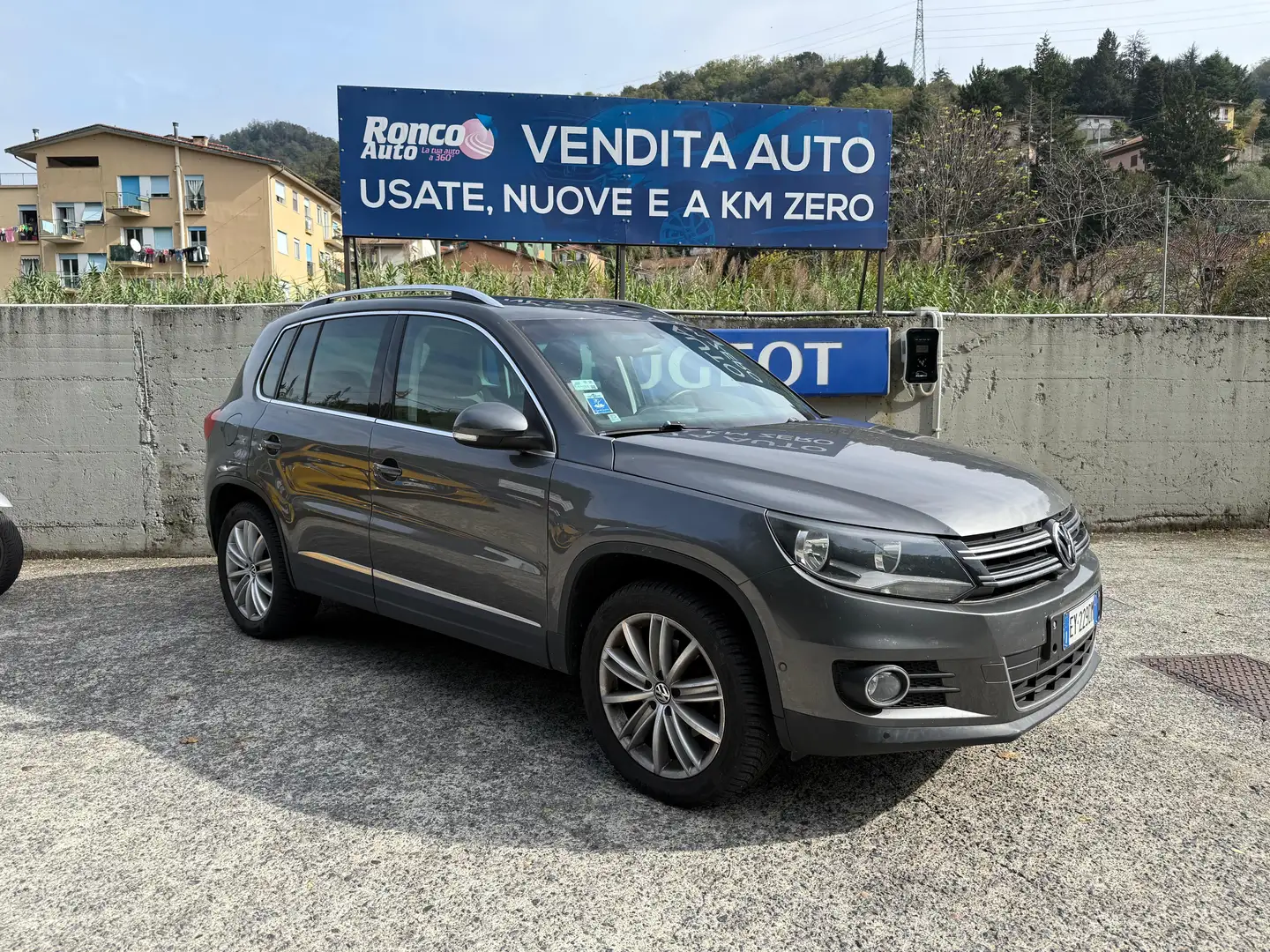 Volkswagen Tiguan Tiguan I 2011 2.0 tdi Sport Gris - 1