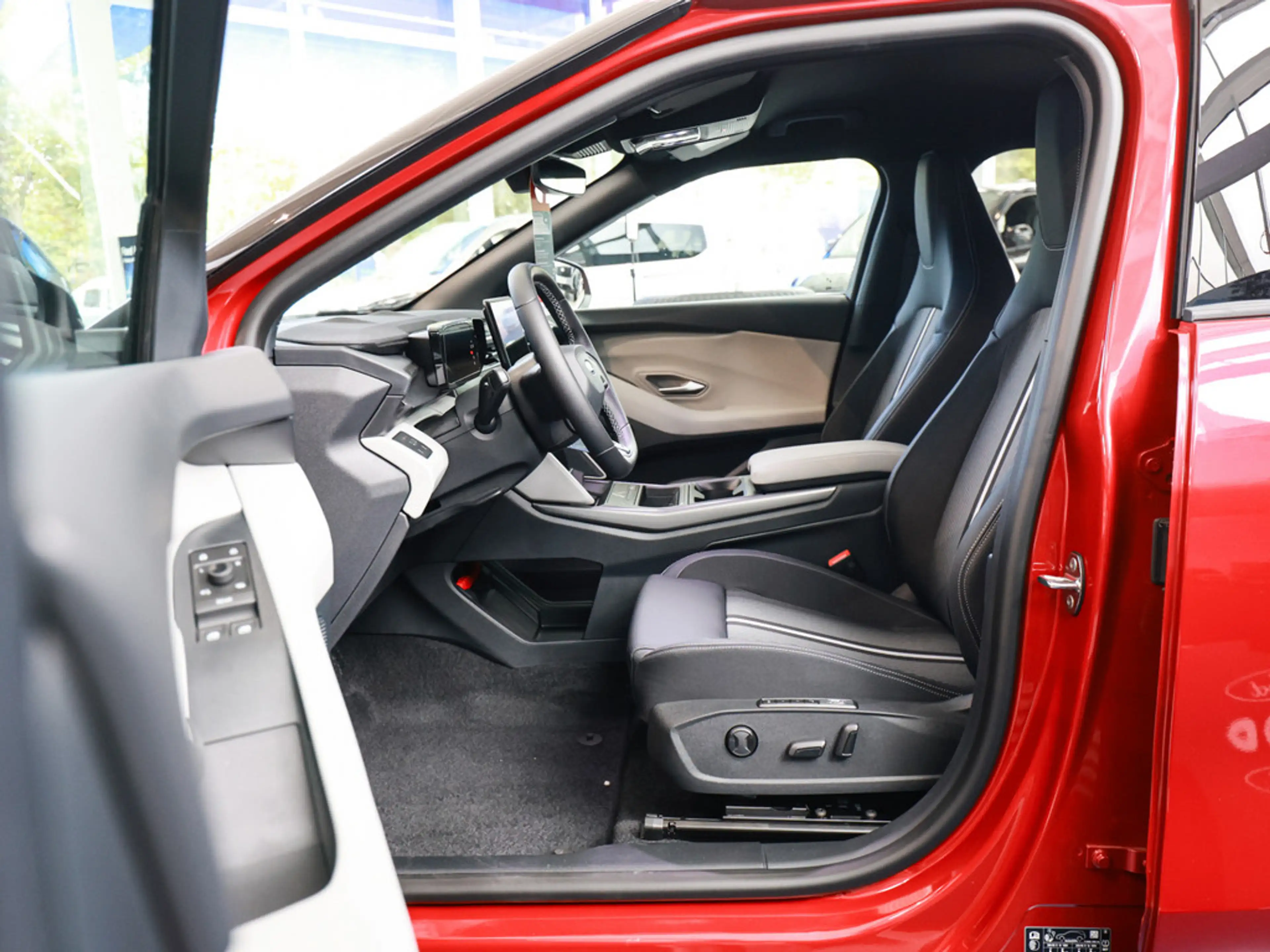 Ford Capri Select RWD Standart Range 77kWh — photo 8