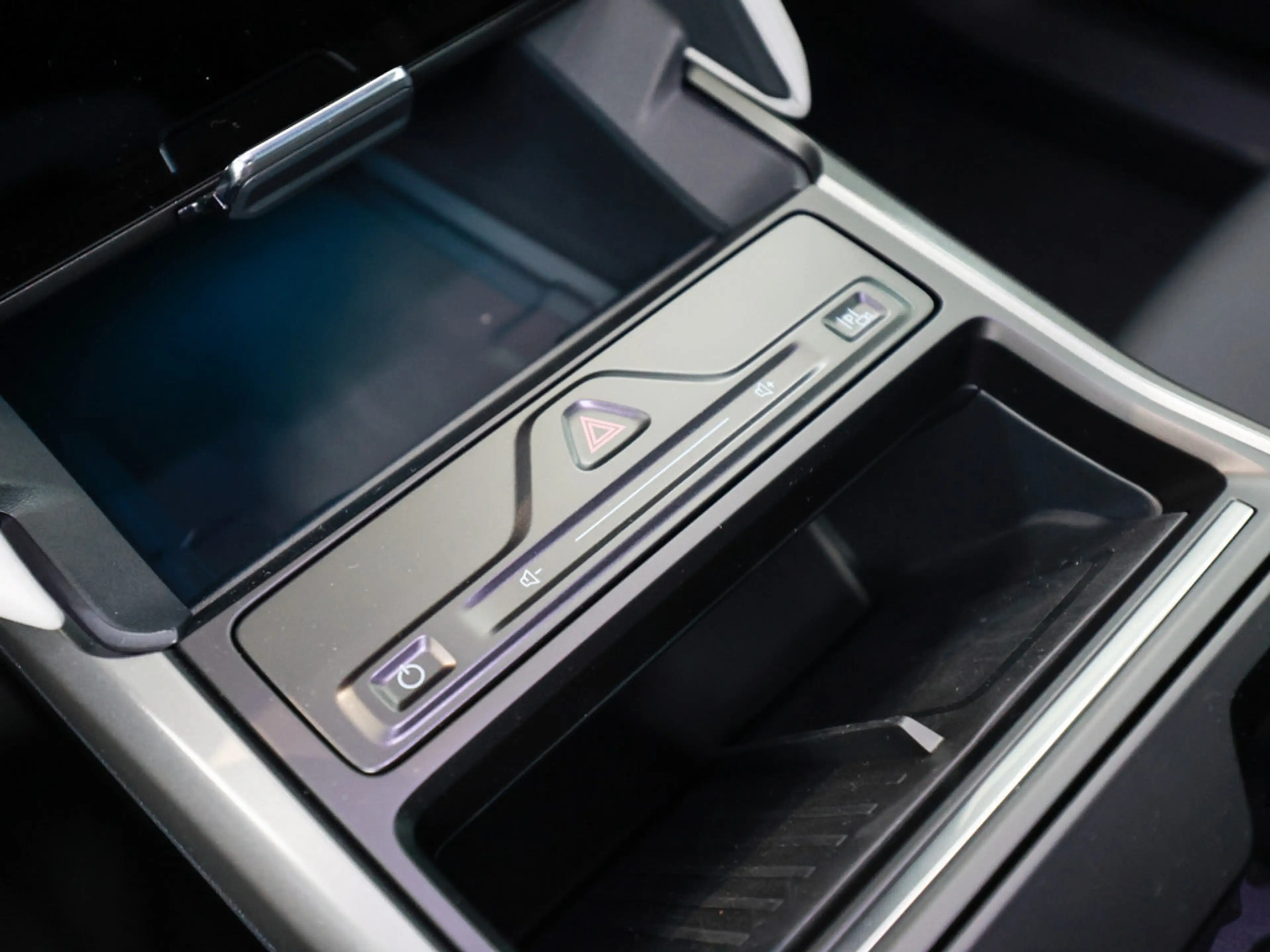 Ford Capri Select RWD Standart Range 77kWh — photo 13