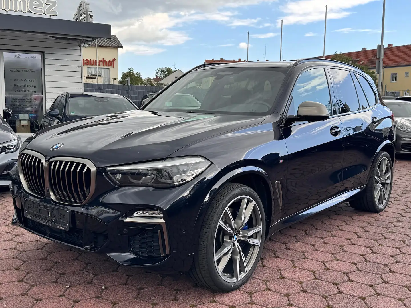 BMW X5 M X5 M50d AHK ACC H&K GESTIK NAVI LED RFKA SOFTCL Schwarz - 1