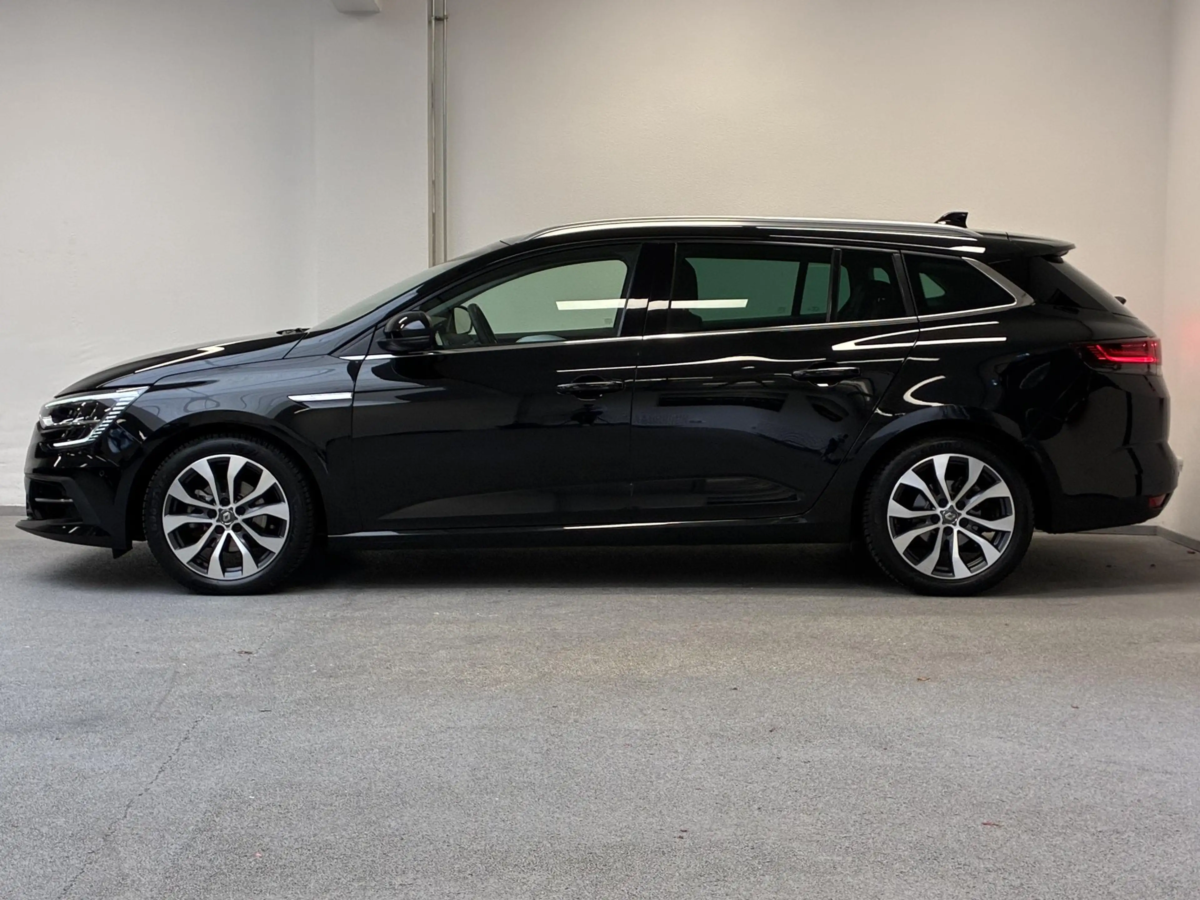 Renault Megane Estate 1.3 TCe 140 Techno | TREKHAAK | ALL. SEASON — photo 7