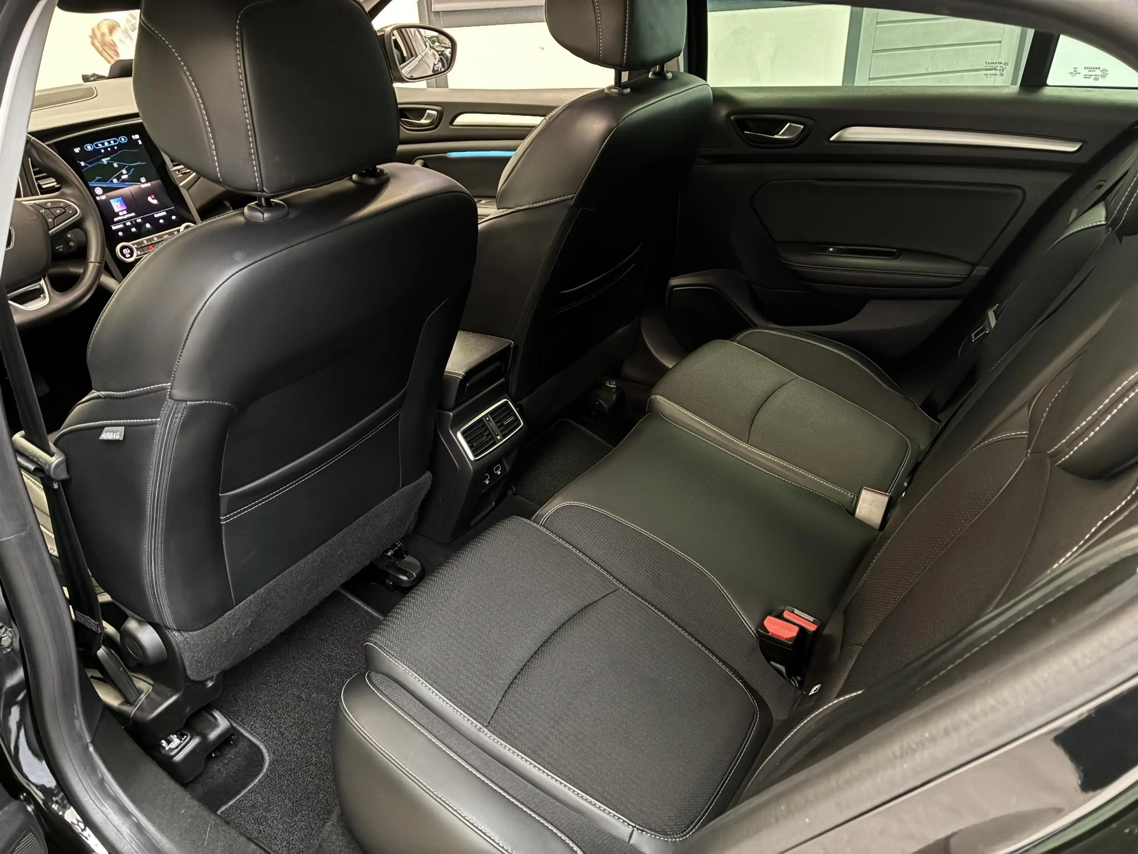 Renault Megane Estate 1.3 TCe 140 Techno | TREKHAAK | ALL. SEASON — photo 14