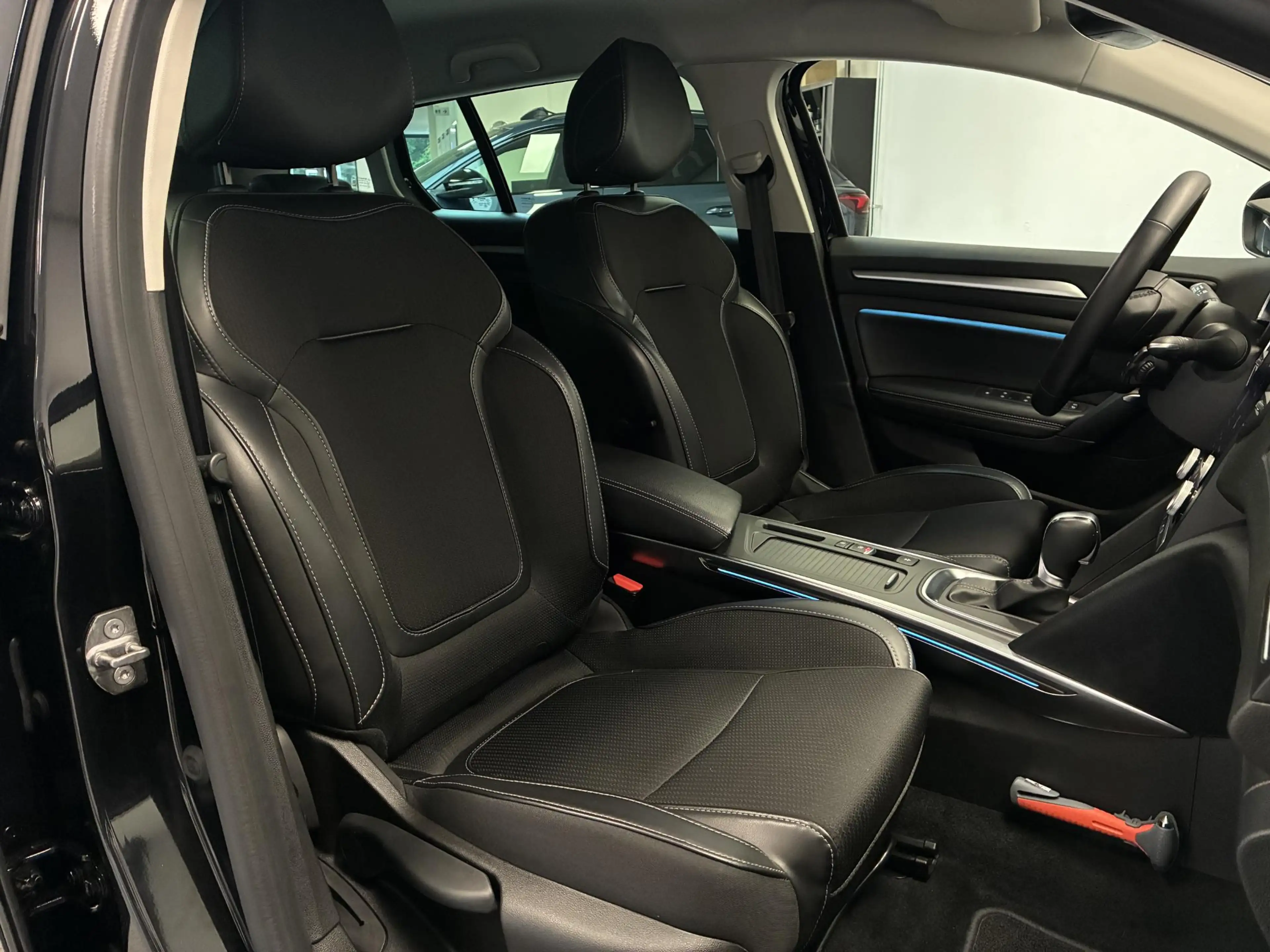 Renault Megane Estate 1.3 TCe 140 Techno | TREKHAAK | ALL. SEASON — photo 12
