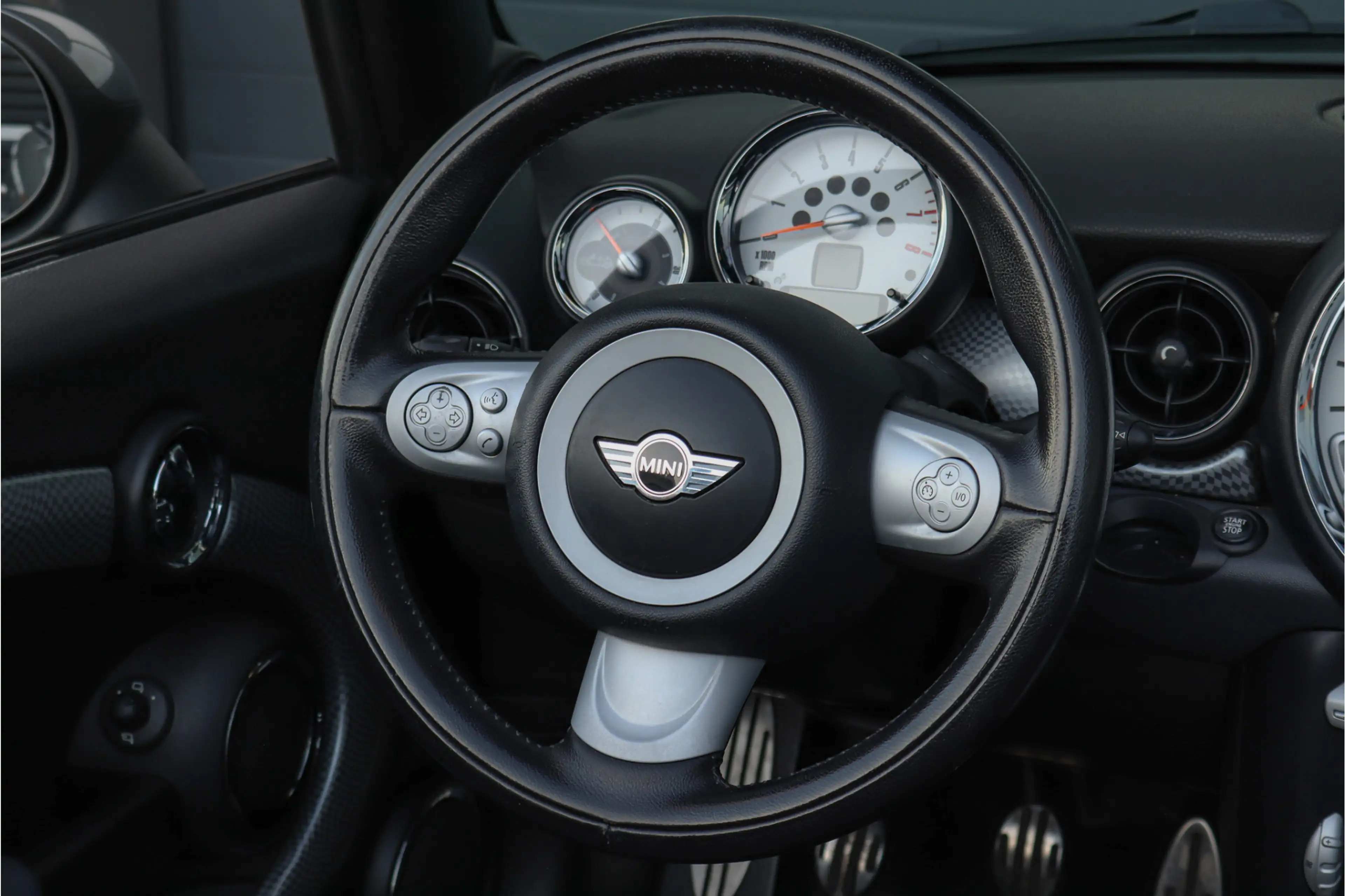 MINI Cooper S Cabrio 1.6 Chili Xenon Climate Harman/Kardon 174pk — photo 8