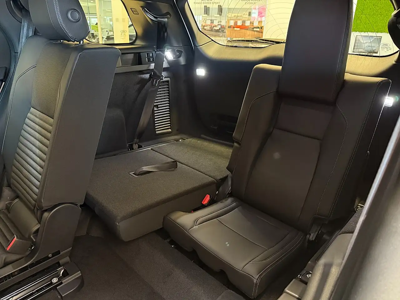 Land Rover Discovery Sport 2026 — фото 13