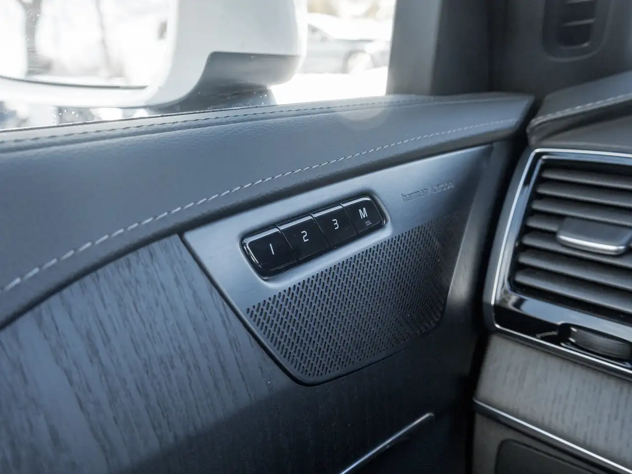 Volvo XC90 снимка Volvo XC90