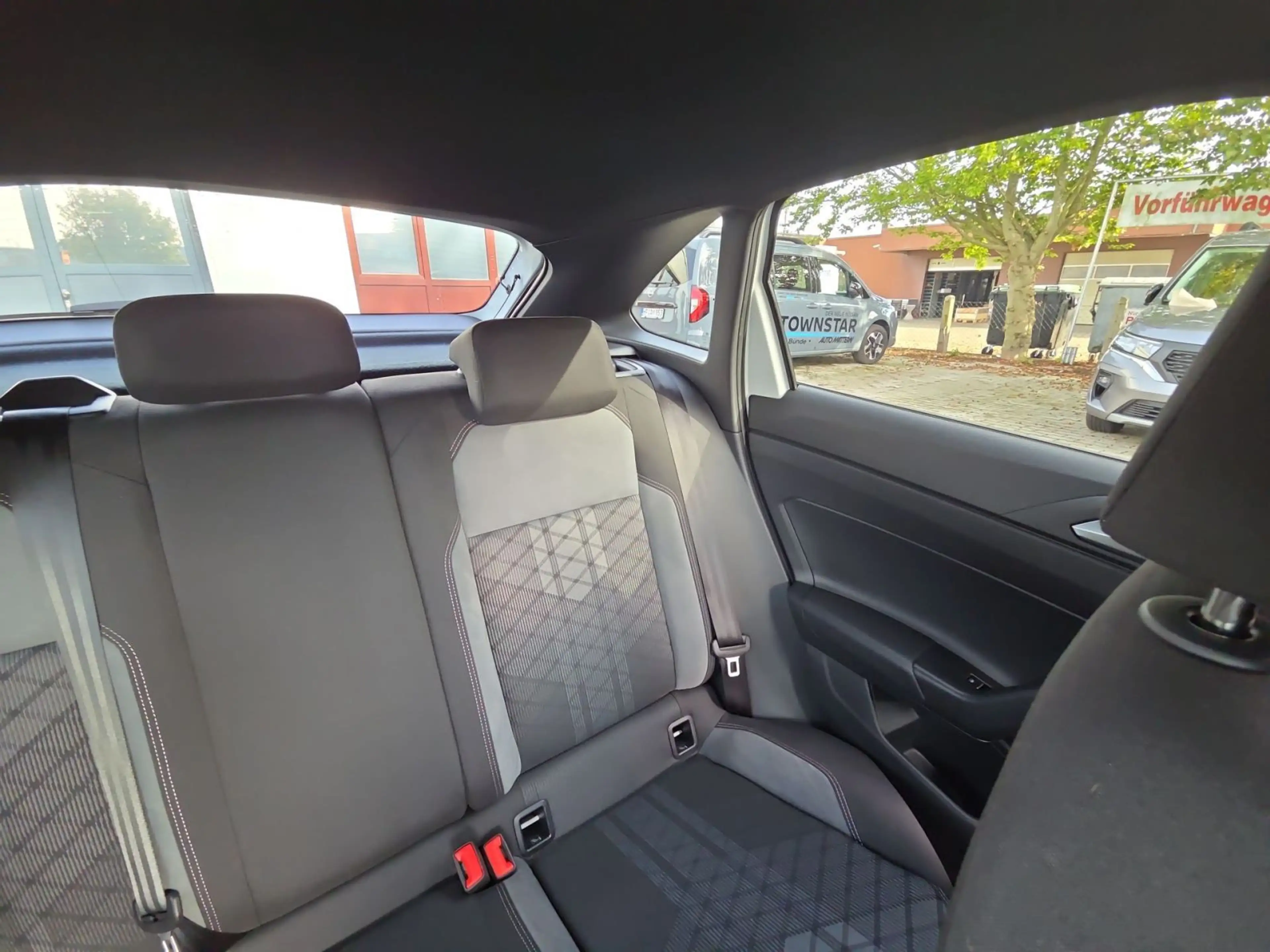 Volkswagen Taigo R-Line Navi|GJR|CarPlay|SHZ|Klimaaut. — photo 14