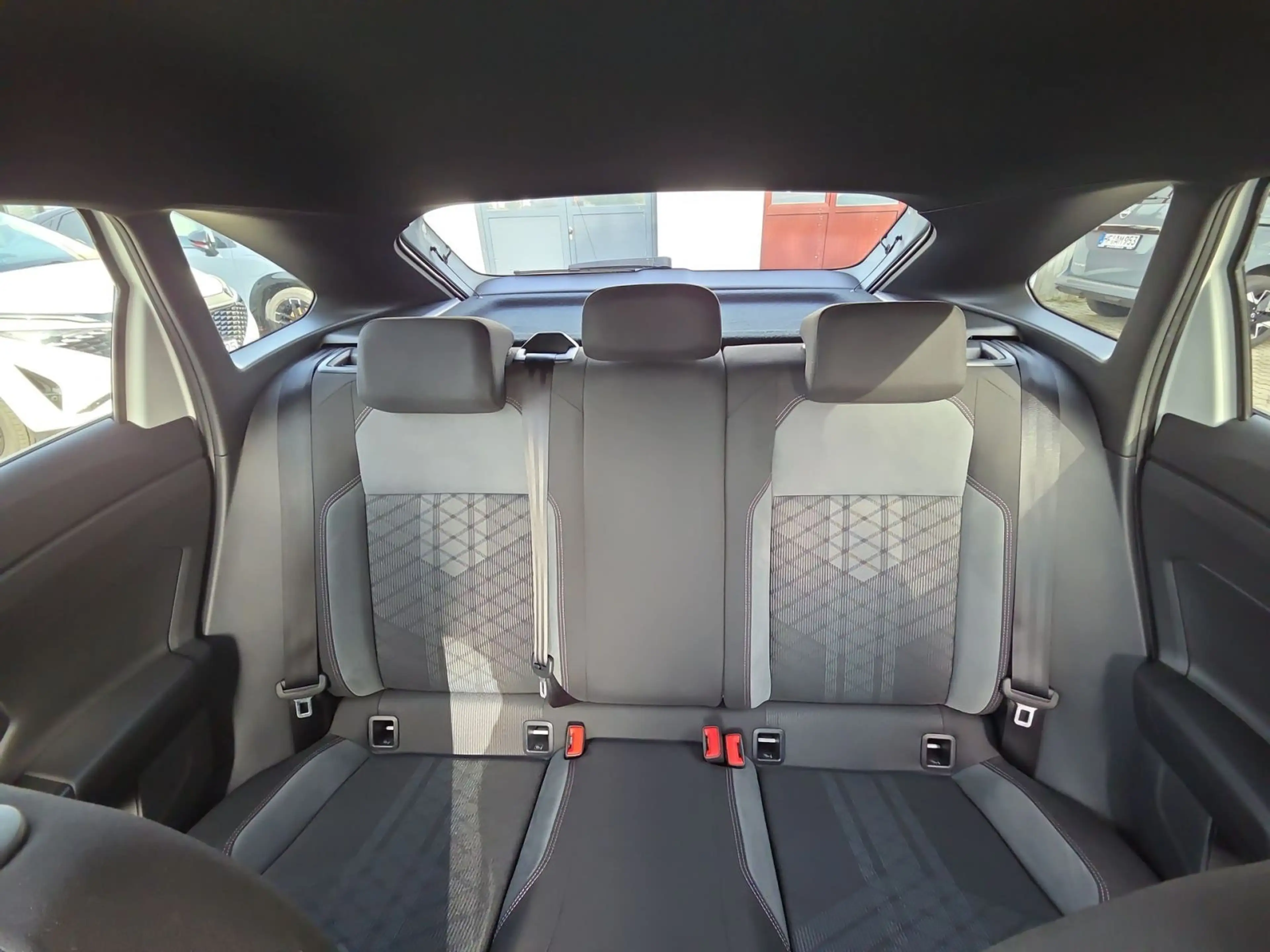 Volkswagen Taigo R-Line Navi|GJR|CarPlay|SHZ|Klimaaut. — photo 13