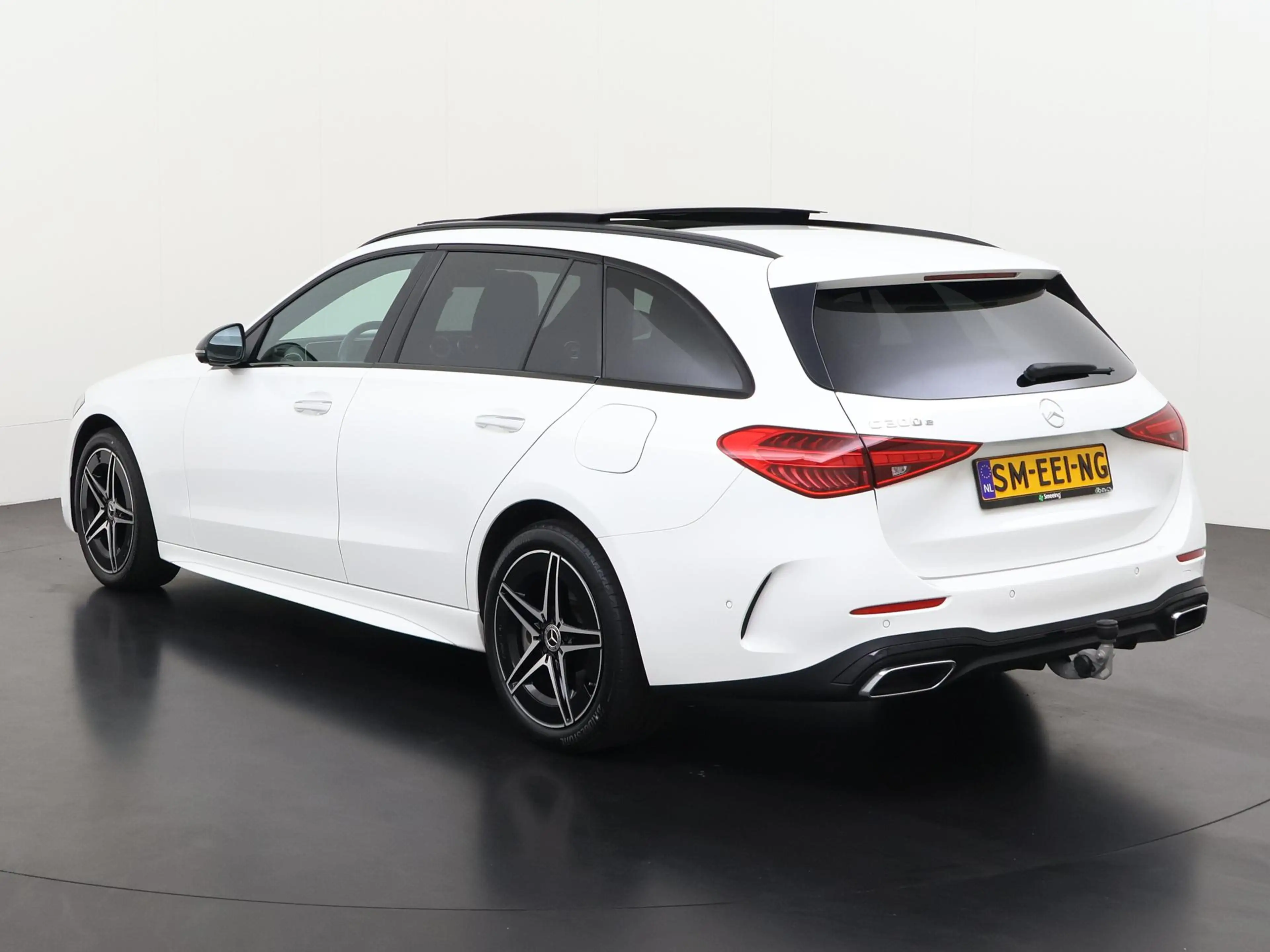 Mercedes-Benz C 300 Estate 300e AMG Night | Panoramadak | Trekhaak | H — photo 7
